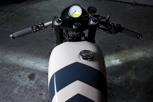 caferacerbursa - Bad Winners’ lightweight Thruxton cafe