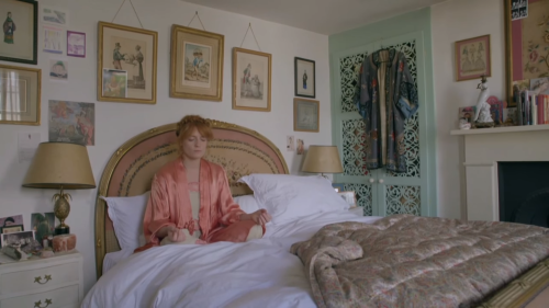 girlfig:  phireside:  Inside Florence Welch’s home - via NOWNESS  i think this is everything i’d ima