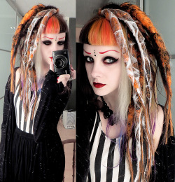 psychara:  Installed my amazingly epic Halloween dreads by Plastikated Cyanide hairfalls!! : D I looooooooooooove them!! &lt;333 