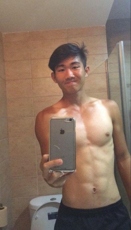 sin-g-boy: sgnottiboys: 90aabbpp: Reblog if you want to see his nudes I do have some of his nudes t