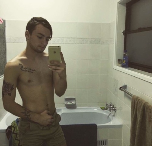 hornynewyausguy: Submission. Kurt Rose from Newcastle. Love to have a taste of that ☺️