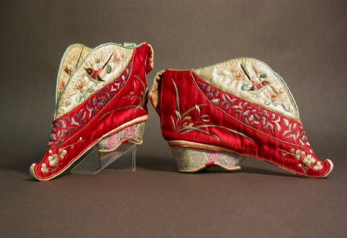 peashooter85:The Bizarre and Ancient Practice of Foot Binding in China, One of the strangest forms