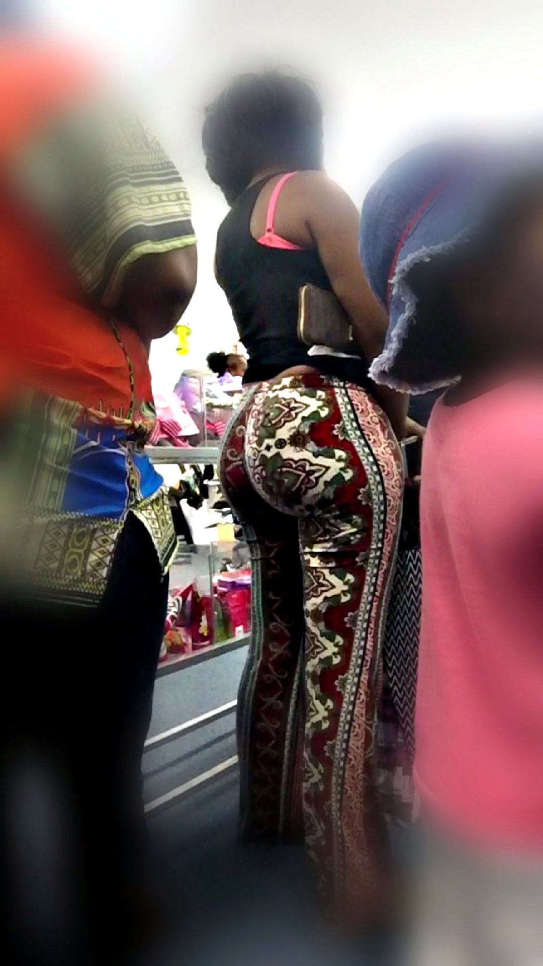 bubblebuttcreepin:  Such a nice ass ! 