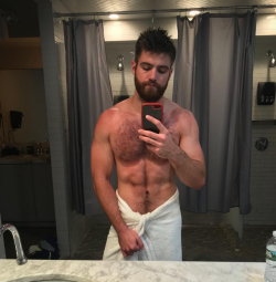 musclefx:MORE PHOTO Like man in towel.