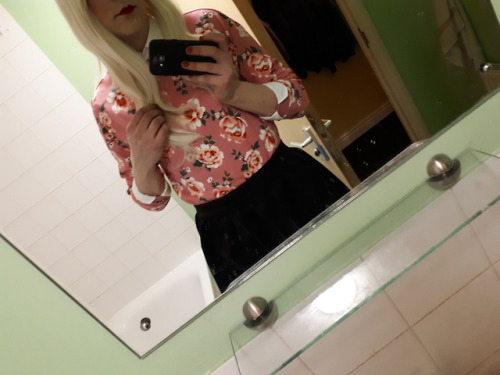 sissyalice89:Feeling cute  Delish