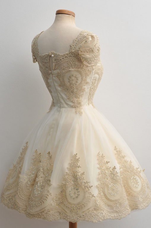 bouquetofdeadroses:  French Champagne by Chotronette 