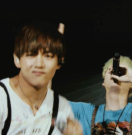 minpuffs: Serenading you 95z style~