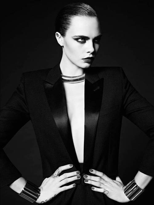 carah0lic:   Cara Delevingne for Yves Saint Laurent’s Autumn/Winter 2016/2017 “La Collection De Pari