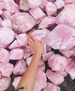 Pastelgothaesthetic:  ✨ Super Sweet Rose Quartz