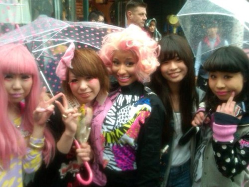 himedere-senpaii:fuckyeahitspcola:  privatebarb:Harajuku porn pictures