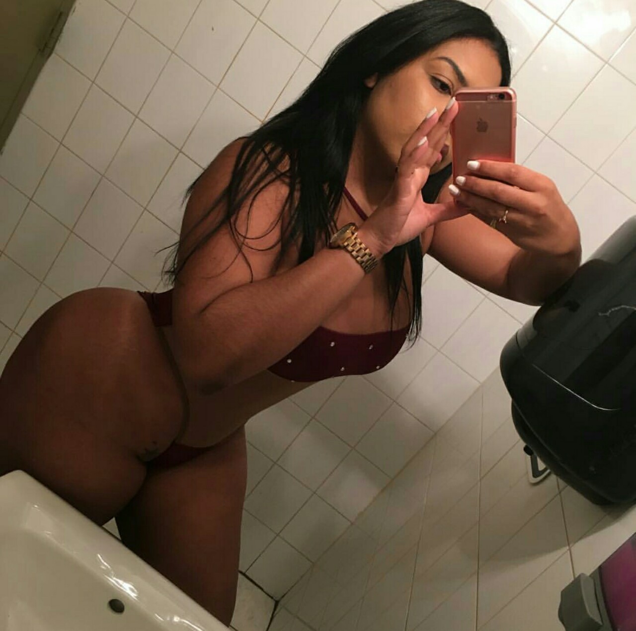 foreigndatingfi:  Curvy Latina Desire Rodriguez with round booty wearing sexy red