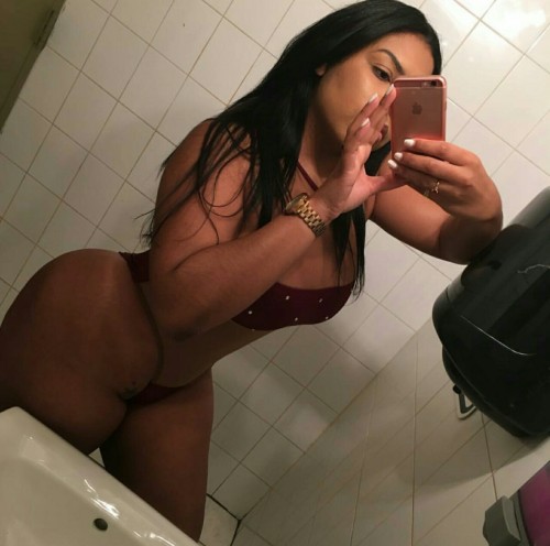 Porn foreigndatingfi:  Curvy Latina Desire Rodriguez photos