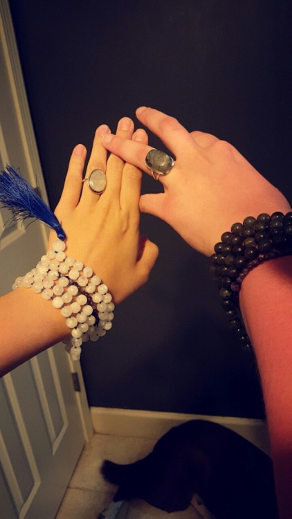 sarunochan: Ore got me more presents *sobbing*  Rainbow moonstone mala beads!!?!? And a tumble aura 