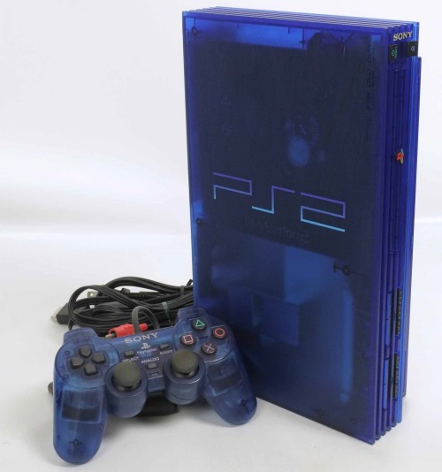 chotwave: Ocean Blue Playstation 2 - 2002Limited-edition variant produced by Sony to celebrate 10 mi