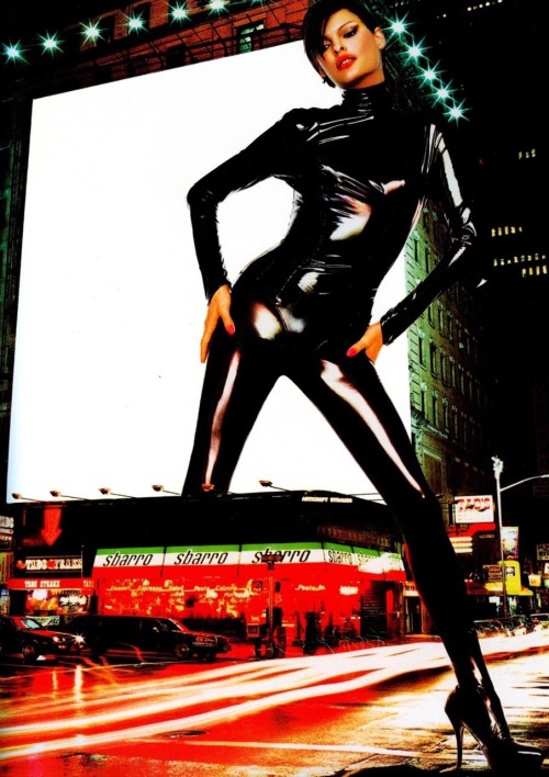 octobermoonlight:Attack of the 50ft Mugler Woman…Linda Evangelista in Thierry Mugler Photo by Jean B