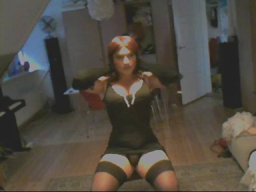 felichiaskyysissyslut: Heeey Every one &lt;3 KissWhat would you like to see from me and have me 