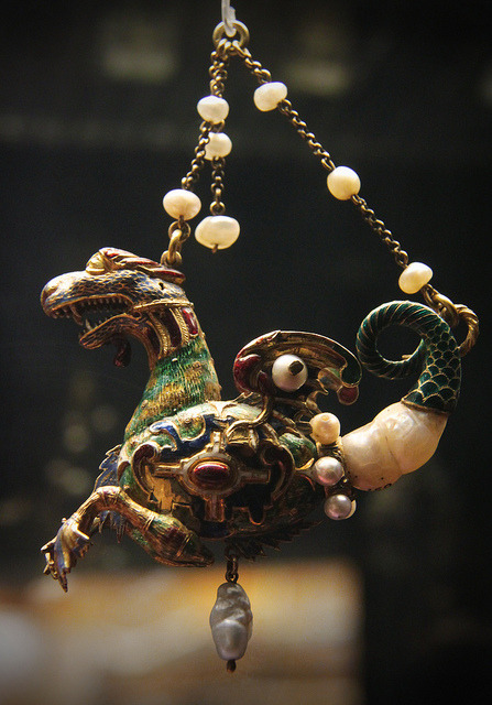 ytellioglu: Gold enamelled gemset pendant , A sea dragon, probably Spanish late 16th c - back by Kot