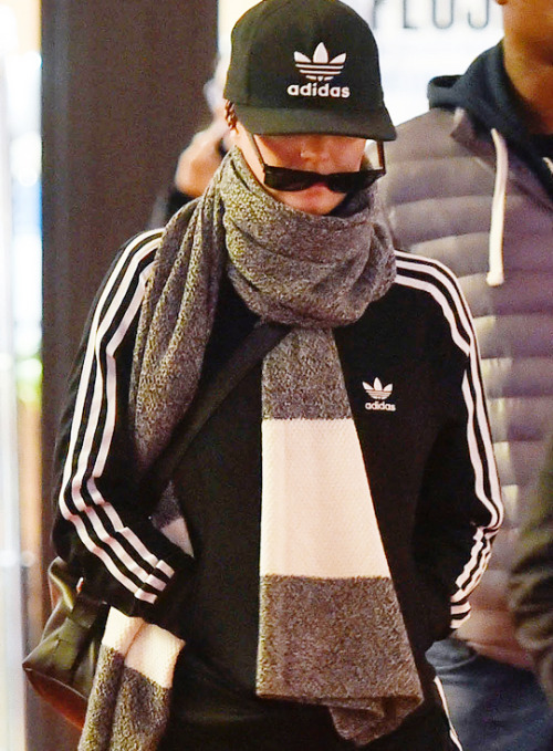 10.04 - In a Buenos Aires movie [HQ]