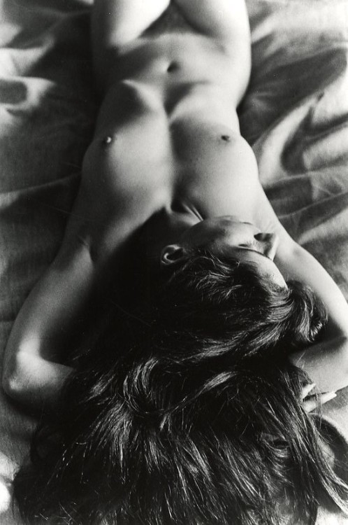 crosscutsaw:  La Chevelure - Willy Ronis adult photos