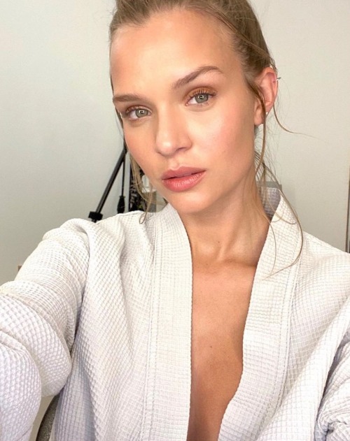 marinaanderssonmakeup: After work | Josephine Skriver .