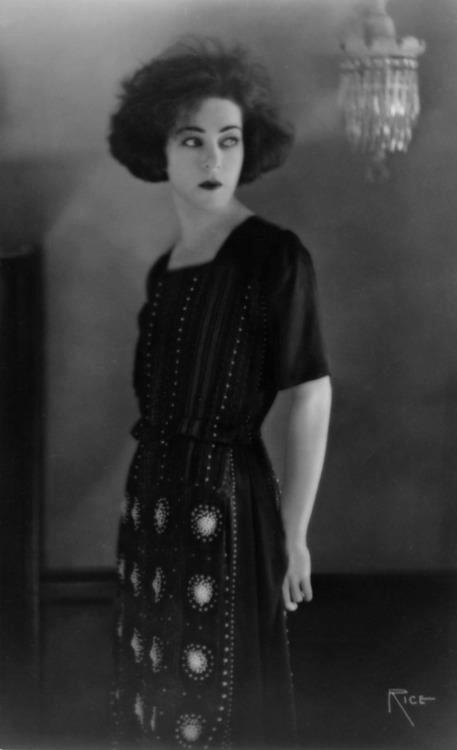 fuckyeahdarkcabaret:  Arthur Rice - Alla Nazimova, 1921