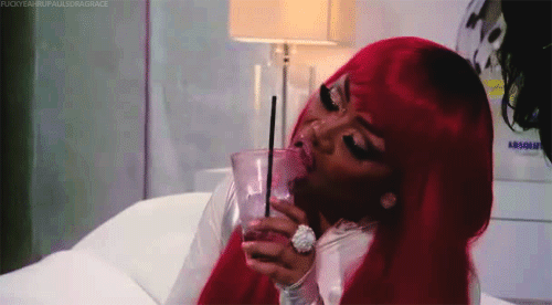 the-curse-of-pepe:  Rupaul clearly said that walking out of the stage like Kennedy did is against the rules (best lip syncs countdown) and guess who walked out of the stage and is still on the race