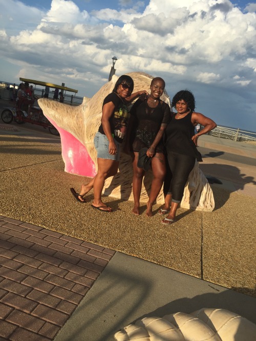 Porn insecure-beautyy:  VA Beach Vacation with photos