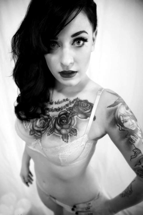 Hot Girls Inked