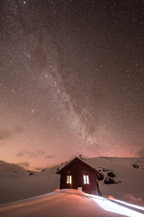 0rient-express:  The Vola hut | by Espen Haagensen.