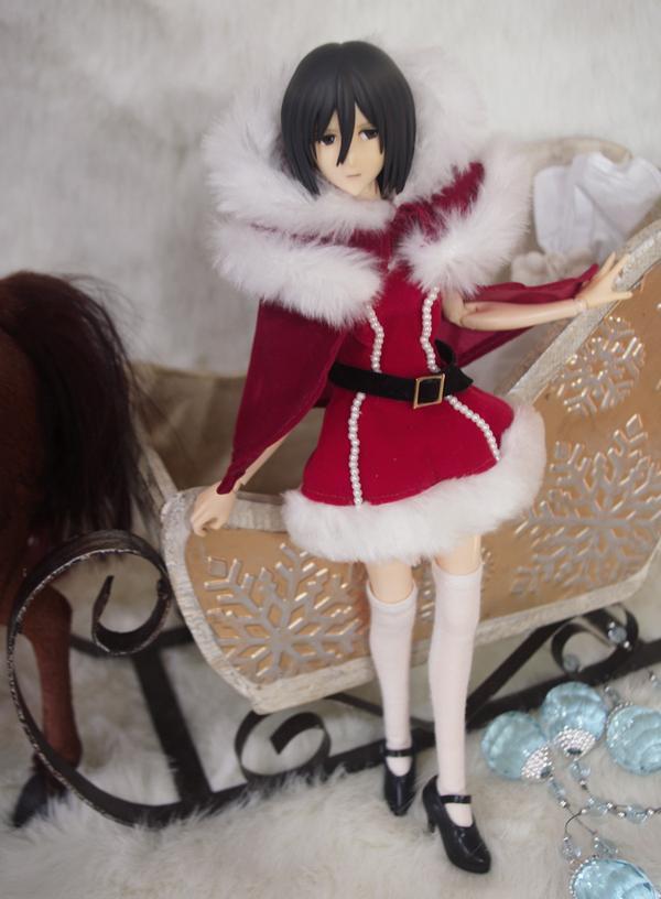  RivaMika Figurine Theater: Happy Holidays from Levi &amp; Mikasa&rsquo;s