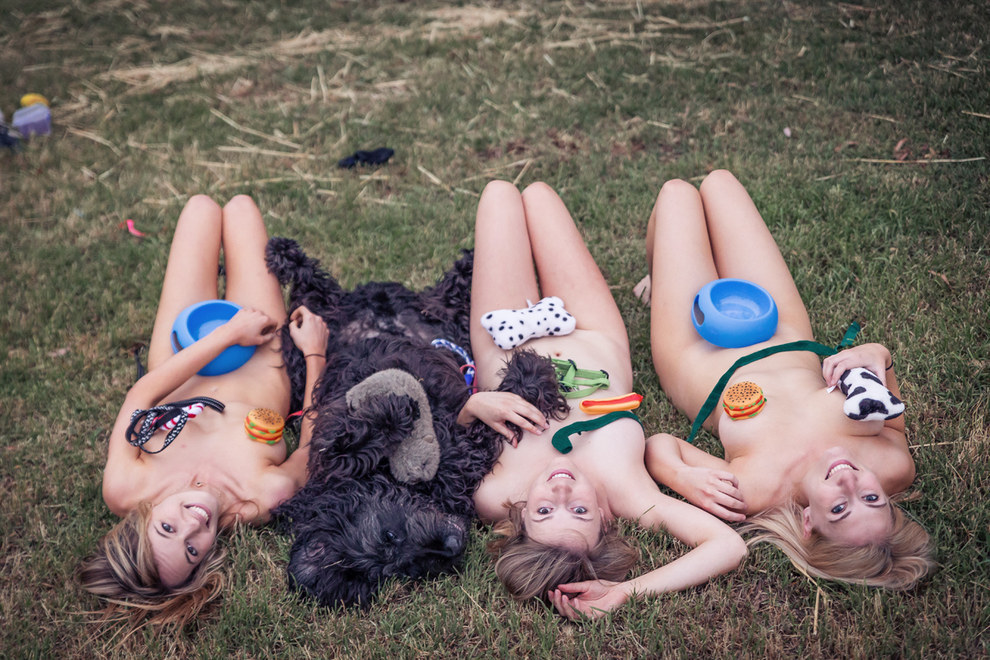 nakednews:As every year for 30 years, the veterinary students from the University