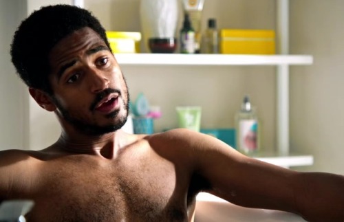 hotashellcelebmen:  More here :https://auscaps.me/2017/02/27/alfred-enoch-shirtless-in-how-to-get-away-with-murder-3-10-were-bad-people/