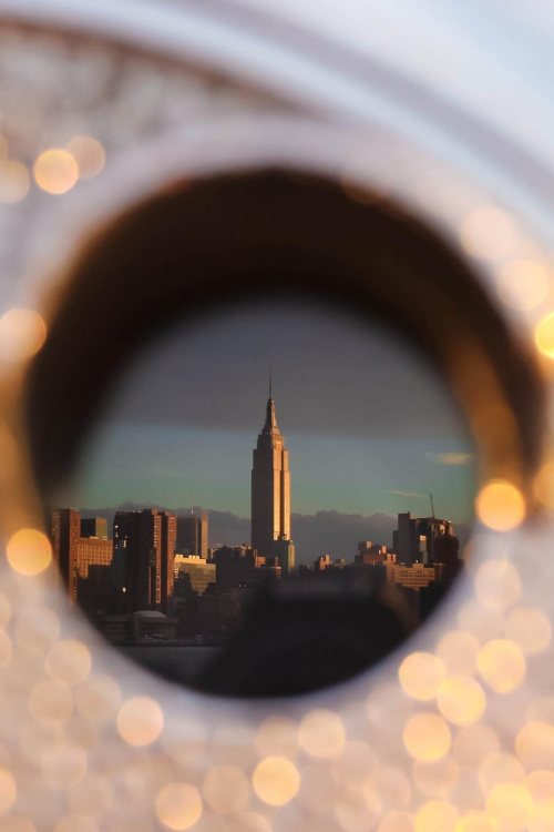 visualechoess:  Viewfinder Reflection - © Maurice Dusault | ᶹᶥᶳᶸᵃᶩᶳ