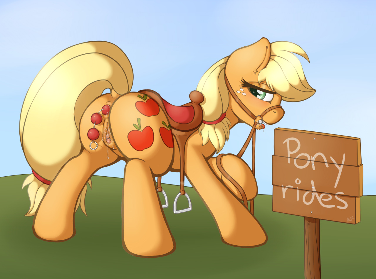 I wanted to draw something as a treat for myself after finishing that huge Appledash