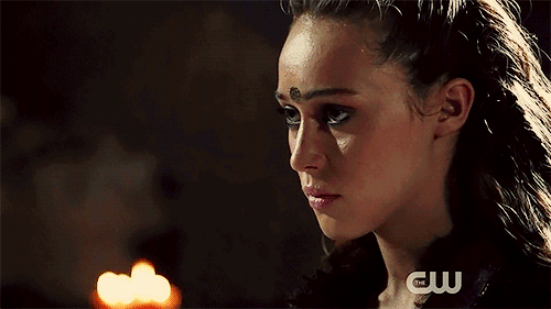 riseforwanheda: riseforwanheda: sherralotz: I just wanted to point out the way Lexa gulps after Clar