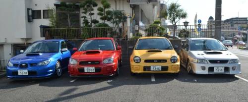 zneku:
“ redlinerevs:
“ Almost “all the special S20x model imprezas all lined up together, in order, in one place…”
S201 (classic impreza), S202 (bugeye), S203 (blobeye), S204 (hawkeye)
”
the always based S line
”