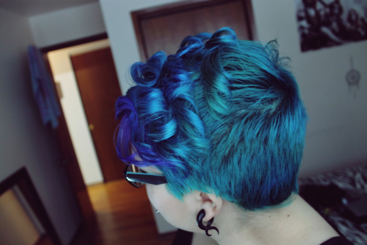iwillquietlyresist:  Loving this colour :) 