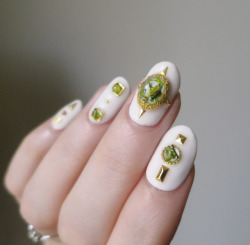 ladycrappo:  Terrarium nails.  This was my first attempt at making my own nail charms and I am in love.