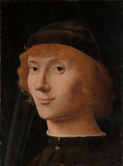 history-of-fashion:  ab. 1470 Antonello da Messina - Portrait of a Young Man
