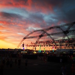 lifeofnicknack:  Sunrise over the EDC Sky!  edc vegas is awesome right wish i was there :/