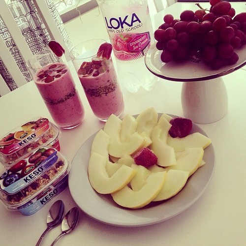rosy-y:  alelula:  tr-opics:  *:･ﾟ✧   ♡ more here ♡  ♡ rosy blog here lovely ♡