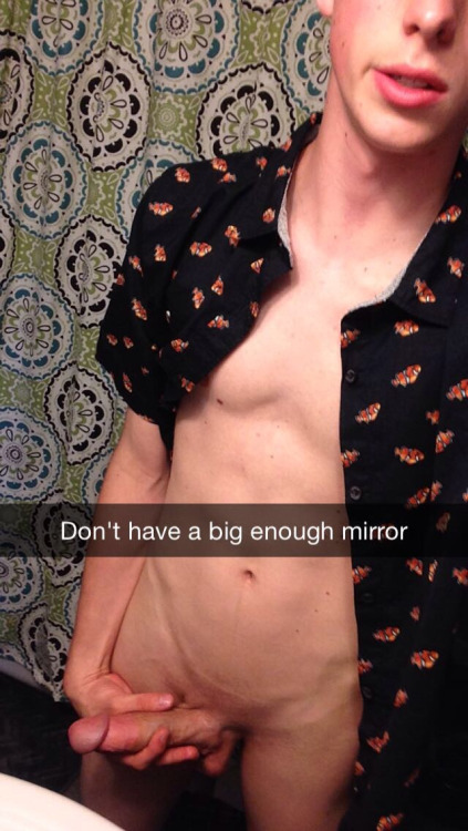 realdudesnaked:    Follow Real Dudes Naked to see more hot amateur guys!!!   