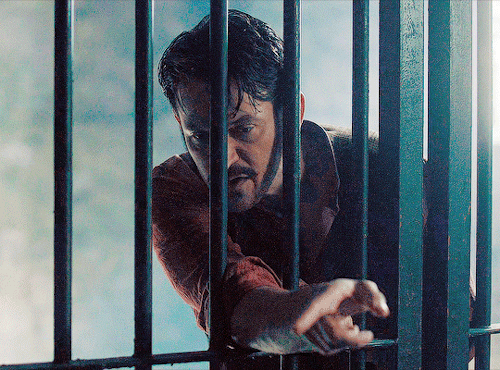 Adam Rothenberg As Captain Homer JacksonRIPPER STREET S01E08