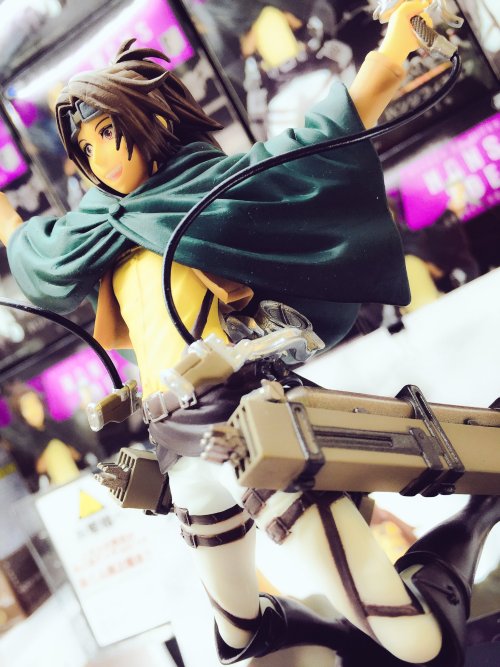 fuku-shuu:   First look at Taito’s Hanji prize figure, originally announced in September 2015! ETA: More images added!  Release Date: March 2016Retail Price: 2,500 Yen Taito has previously released a Historia figure! 