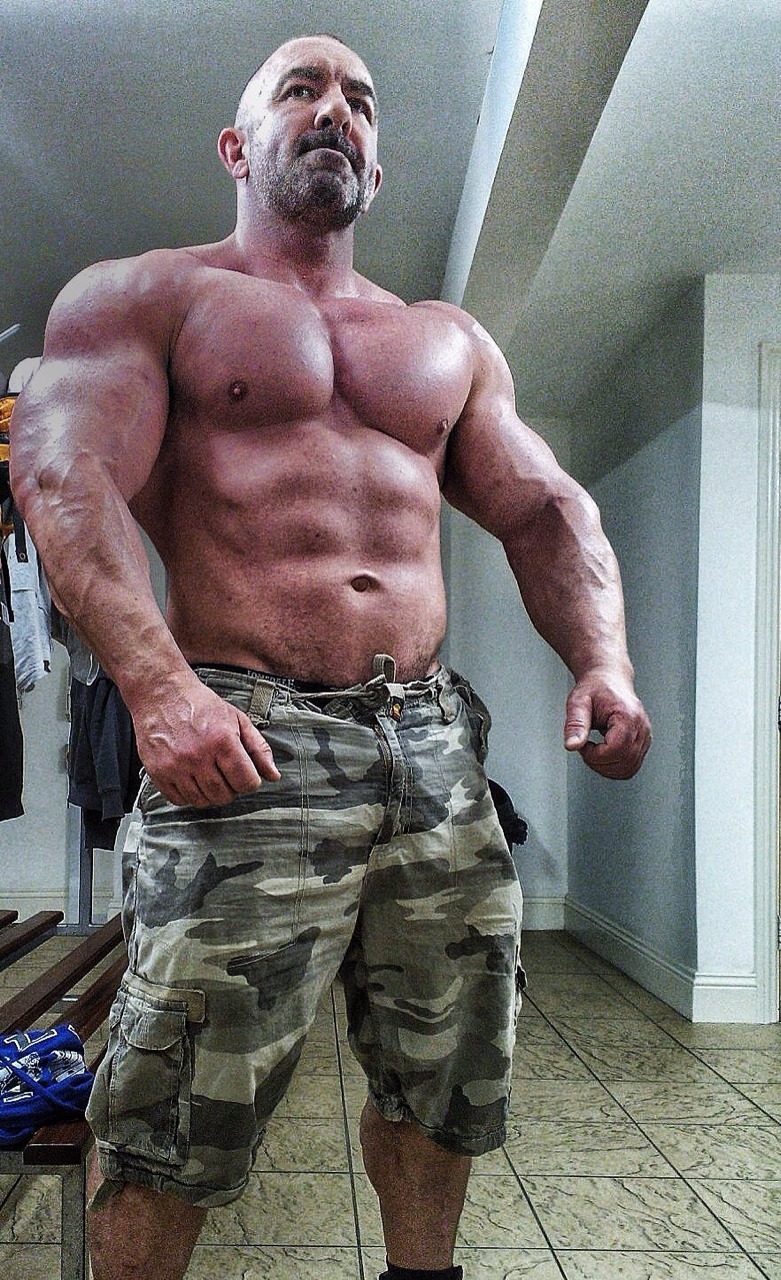 topshelfmen:  Topshelf Icon No 9 Scott Cairns