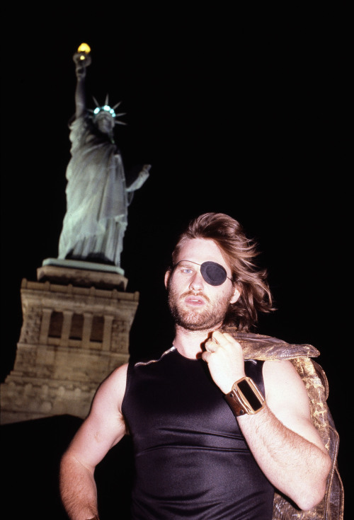Kurt Russell, behind the scenes of Escape from New York.