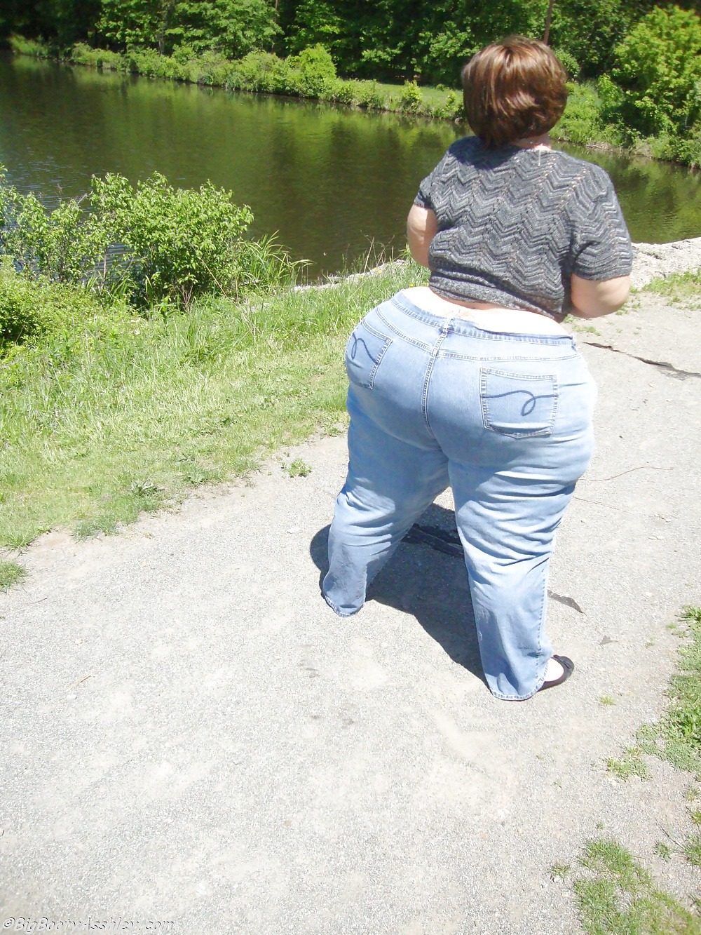 largessbbwpiggyimgs:  Wanna fuck a horny bbw queen? - CLICK HERE! 