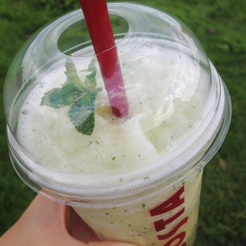Hello Summer Moments | The Costa Coffee Challenge Last week Costa sent me this adorable wicker 