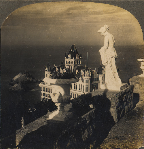 ghost-lilies:Cliff House: San Francisco, 1901 