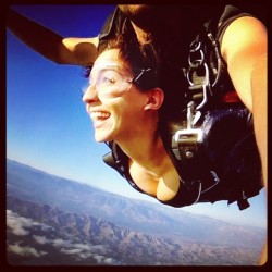 heyitsapril:  I jumped out of a plane yesterday.